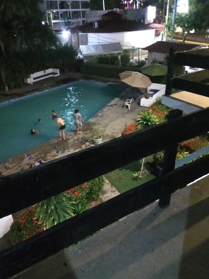 Hotel La Jolla Акапулко Екстериор снимка