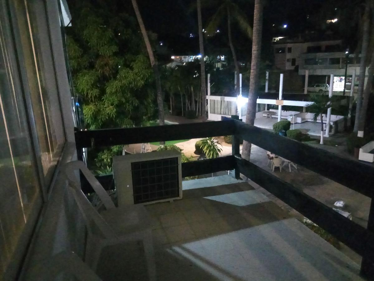 Hotel La Jolla Акапулко Екстериор снимка