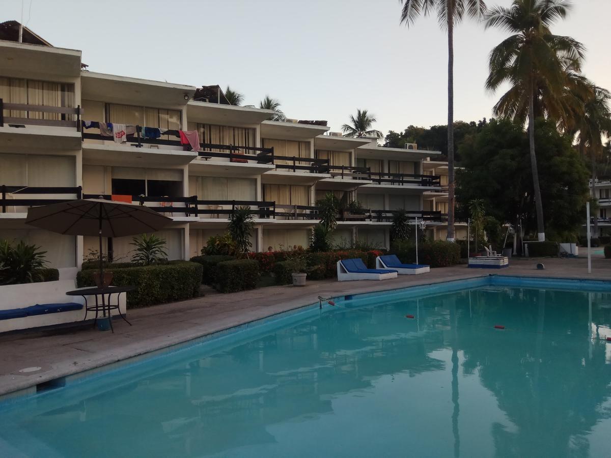 Hotel La Jolla Акапулко Екстериор снимка